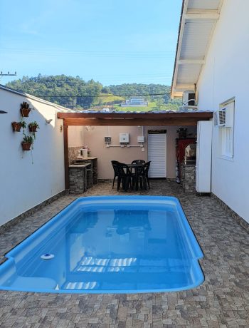 Casa 3 dorms (1 suíte) de esquina com piscina e ponto comercial na Bela Vista, em São Ludgero/SC